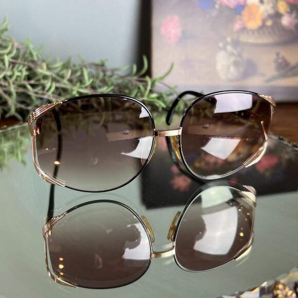 Vintage Christian Dior 2250 Butterfly Sunglasses – Black Enamel & Goldtone main image 8